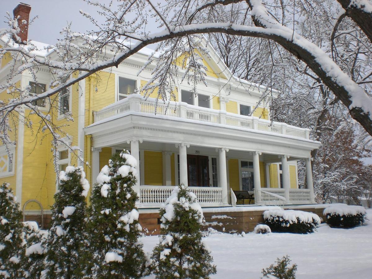 بارابو Ringling House Bed & Breakfast المظهر الخارجي الصورة