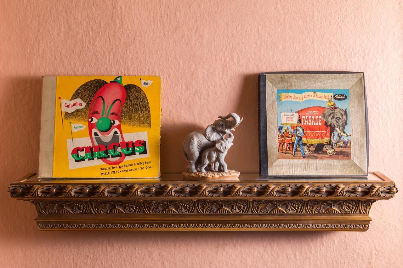 بارابو Ringling House Bed & Breakfast المظهر الخارجي الصورة