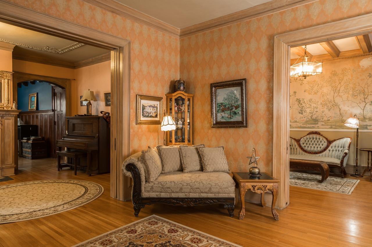 بارابو Ringling House Bed & Breakfast المظهر الخارجي الصورة