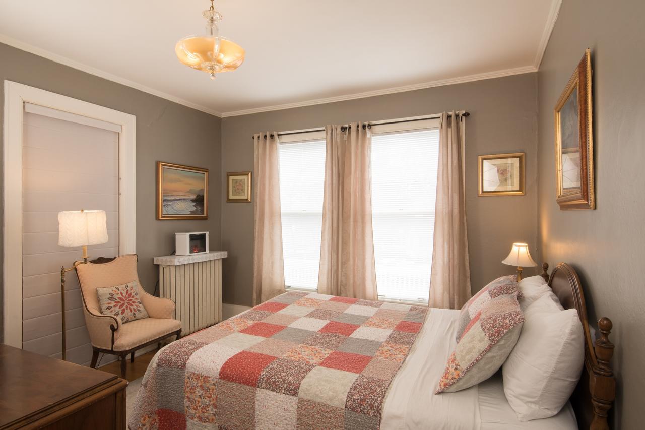 بارابو Ringling House Bed & Breakfast المظهر الخارجي الصورة