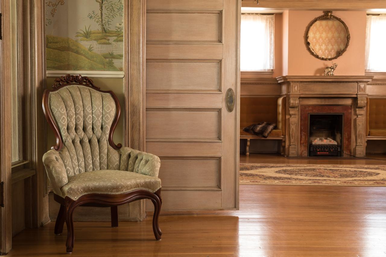 بارابو Ringling House Bed & Breakfast المظهر الخارجي الصورة