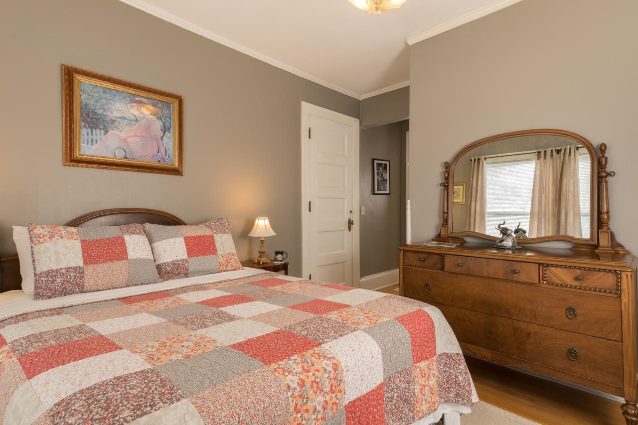 بارابو Ringling House Bed & Breakfast المظهر الخارجي الصورة