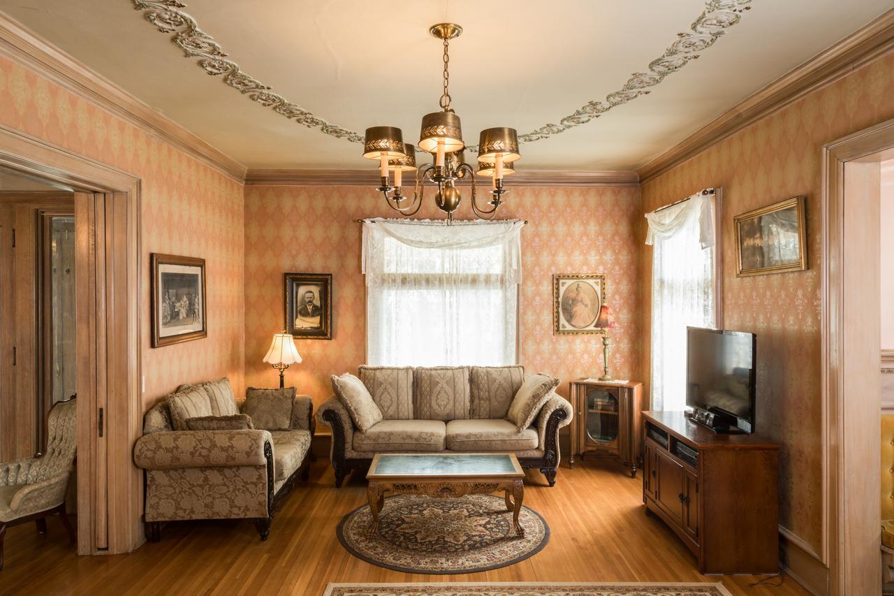بارابو Ringling House Bed & Breakfast المظهر الخارجي الصورة