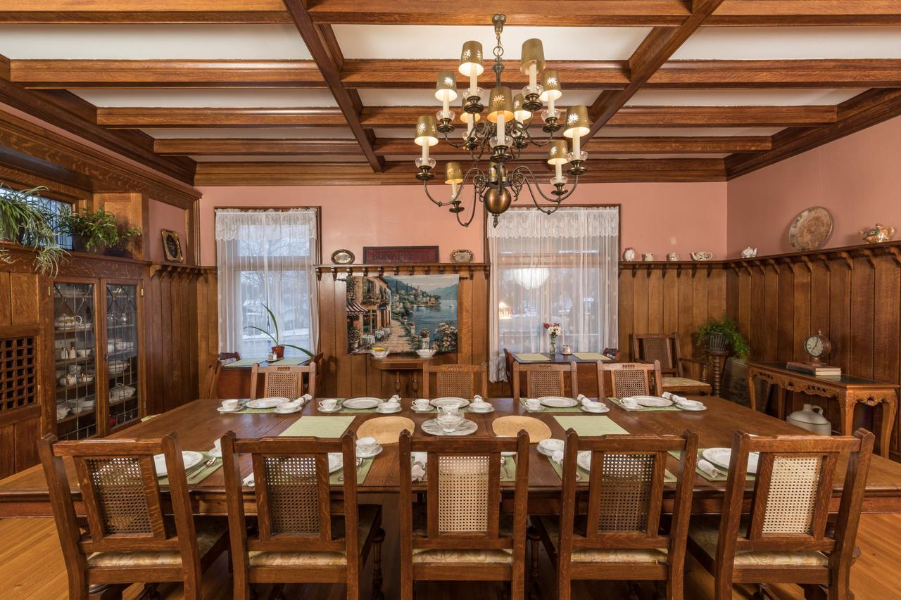 بارابو Ringling House Bed & Breakfast المظهر الخارجي الصورة