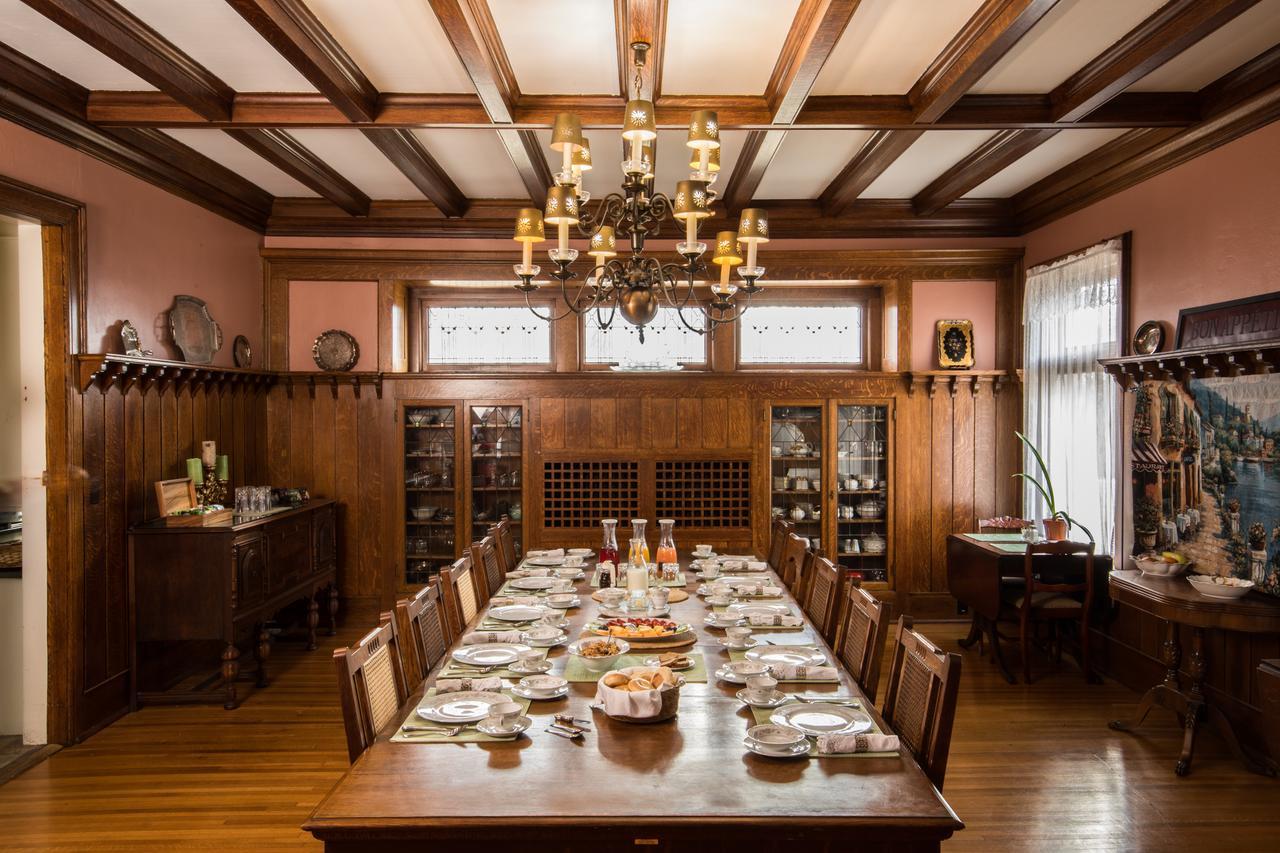 بارابو Ringling House Bed & Breakfast المظهر الخارجي الصورة