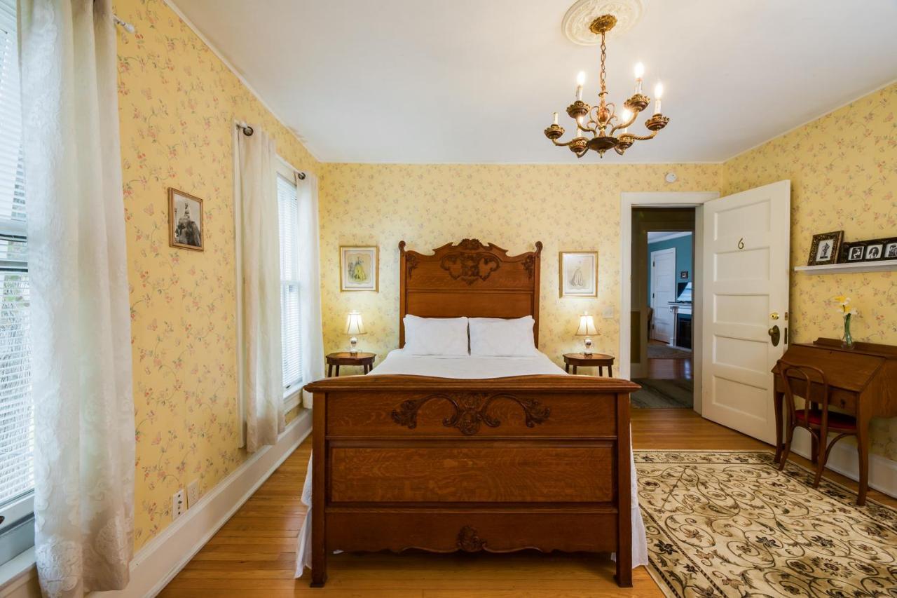 بارابو Ringling House Bed & Breakfast المظهر الخارجي الصورة