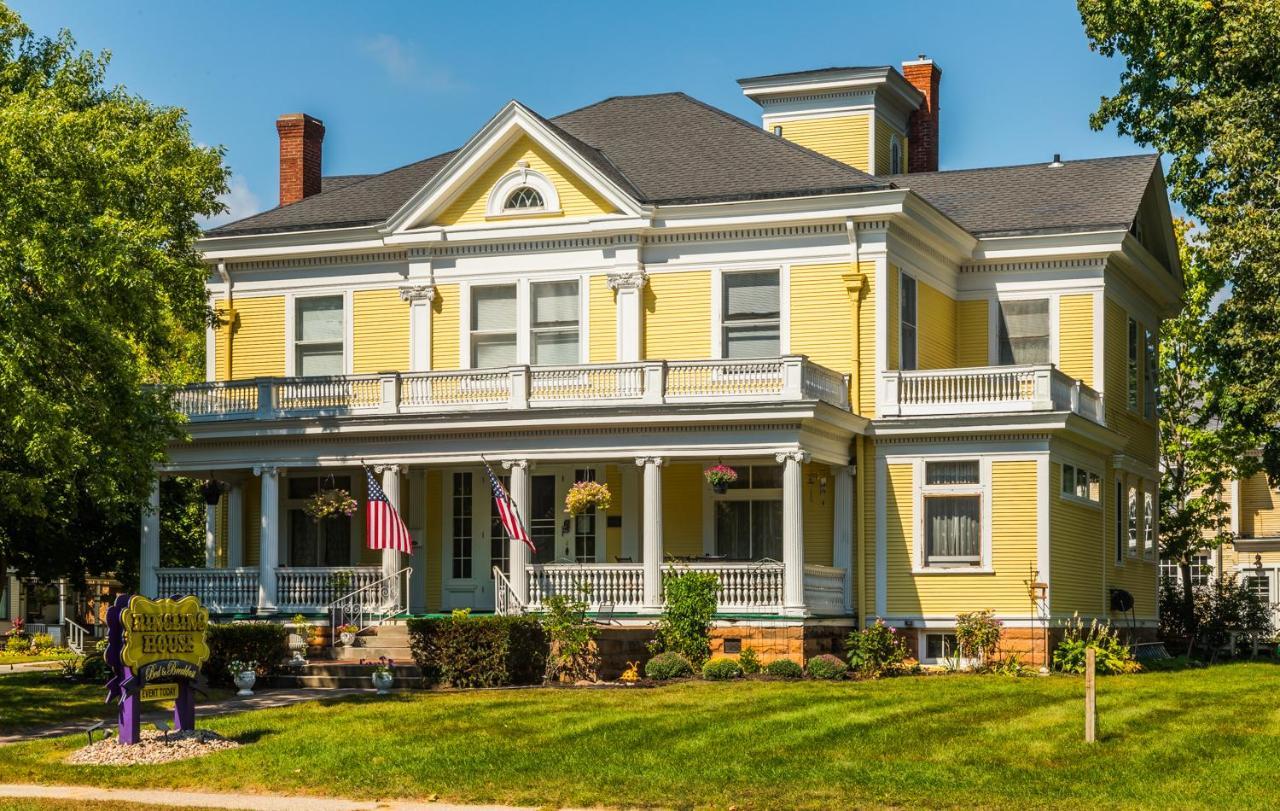 بارابو Ringling House Bed & Breakfast المظهر الخارجي الصورة