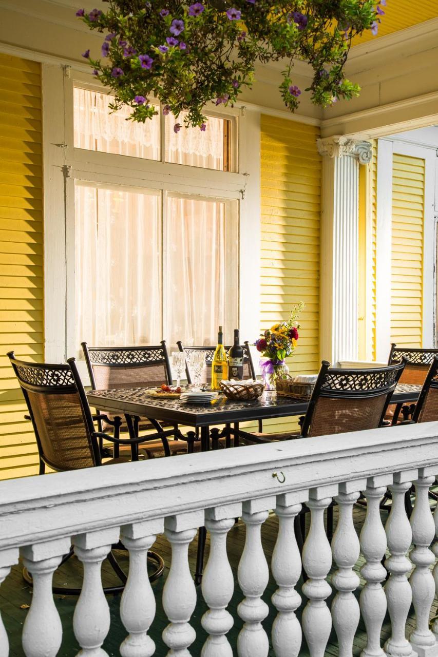 بارابو Ringling House Bed & Breakfast المظهر الخارجي الصورة